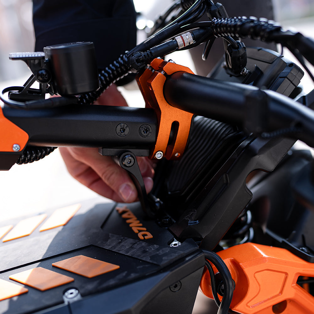 RCB D7 MAX ABE Elektroroller – Legal, 80–100 km Reichweite, 46,7 % Steigung, Blinker