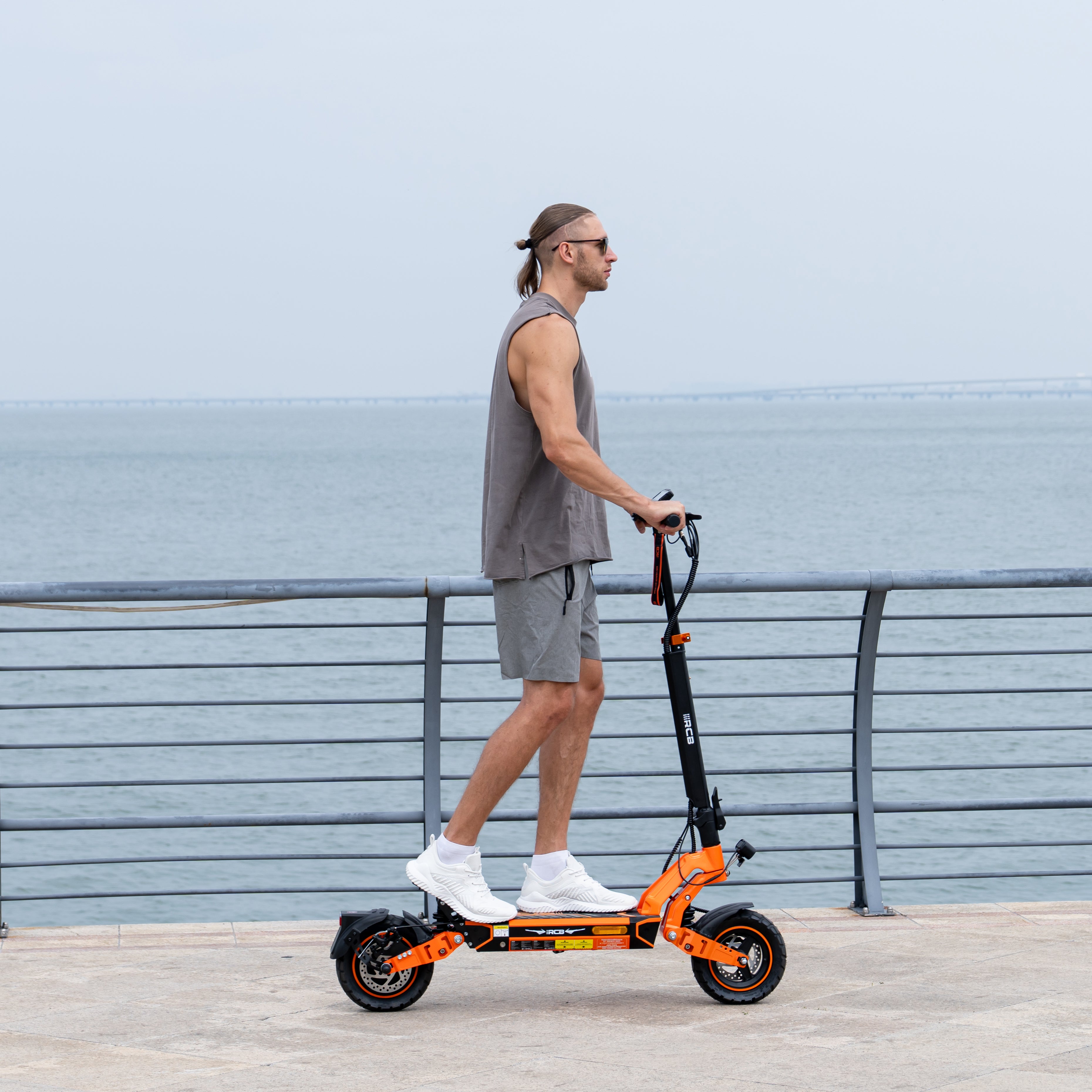 Scooter ultra électrique RCB D7 EU (vitesse de sortie 45KMH + crête 1600W + NFC + clignotant)